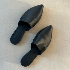 Vince Nadette Black Leather Pointed Slide